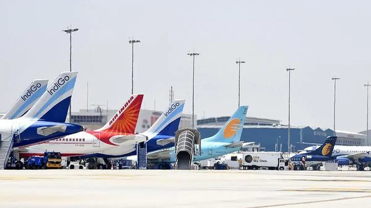 Travel Agents Demand Transparency on Airline Surcharges, Prompt Refunds