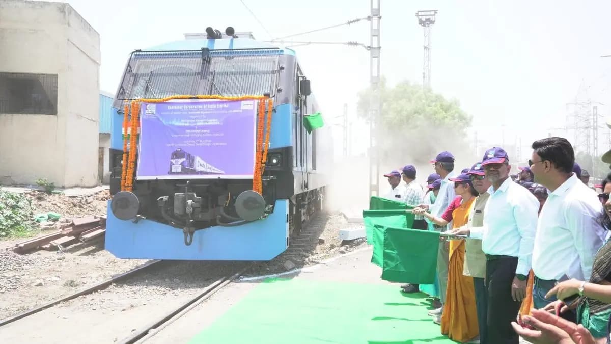 Aushadhi Express Reefer Rake Flagged Off to Boost Pharma Logistics