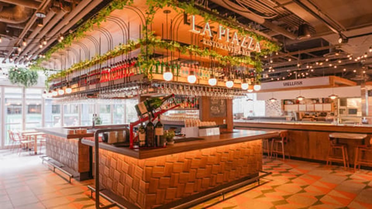 Eataly Launches La Piazza Dining Concept in Toronto