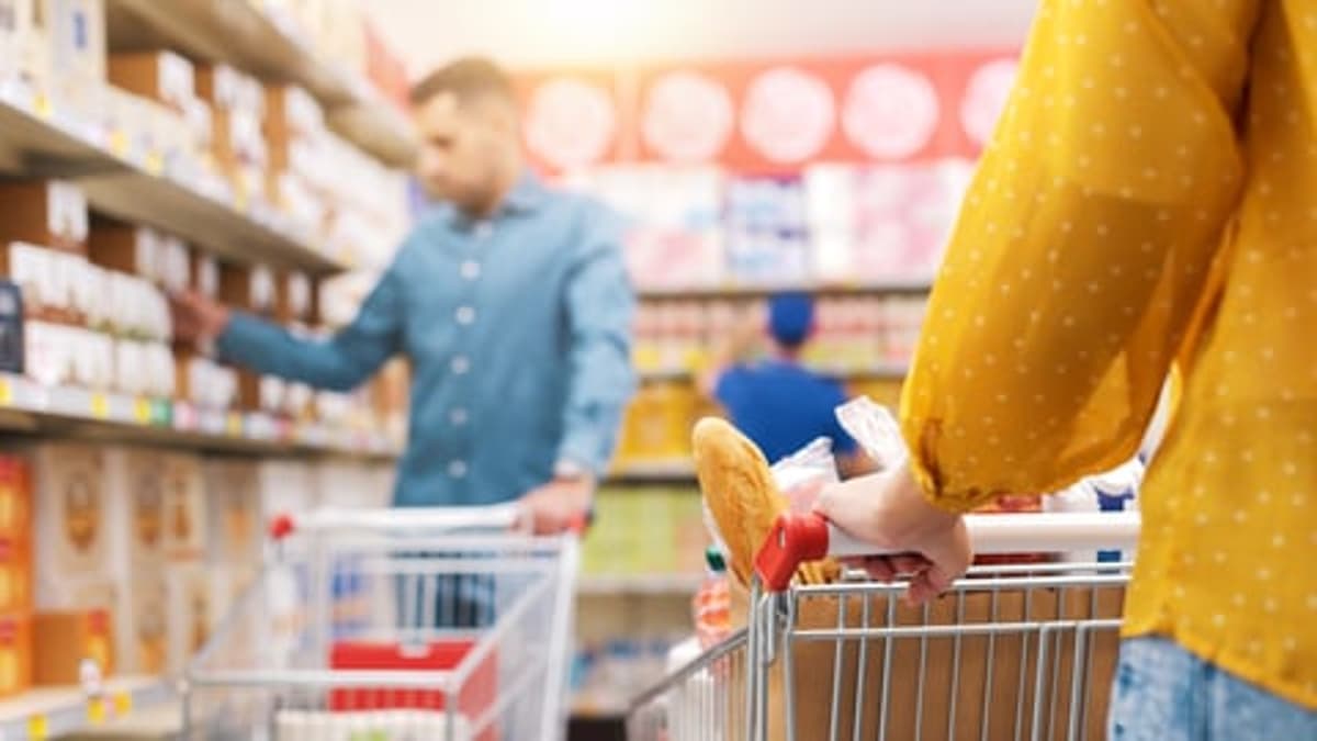 The Disappearing Middle Is Distorting Canada’s Food Economy