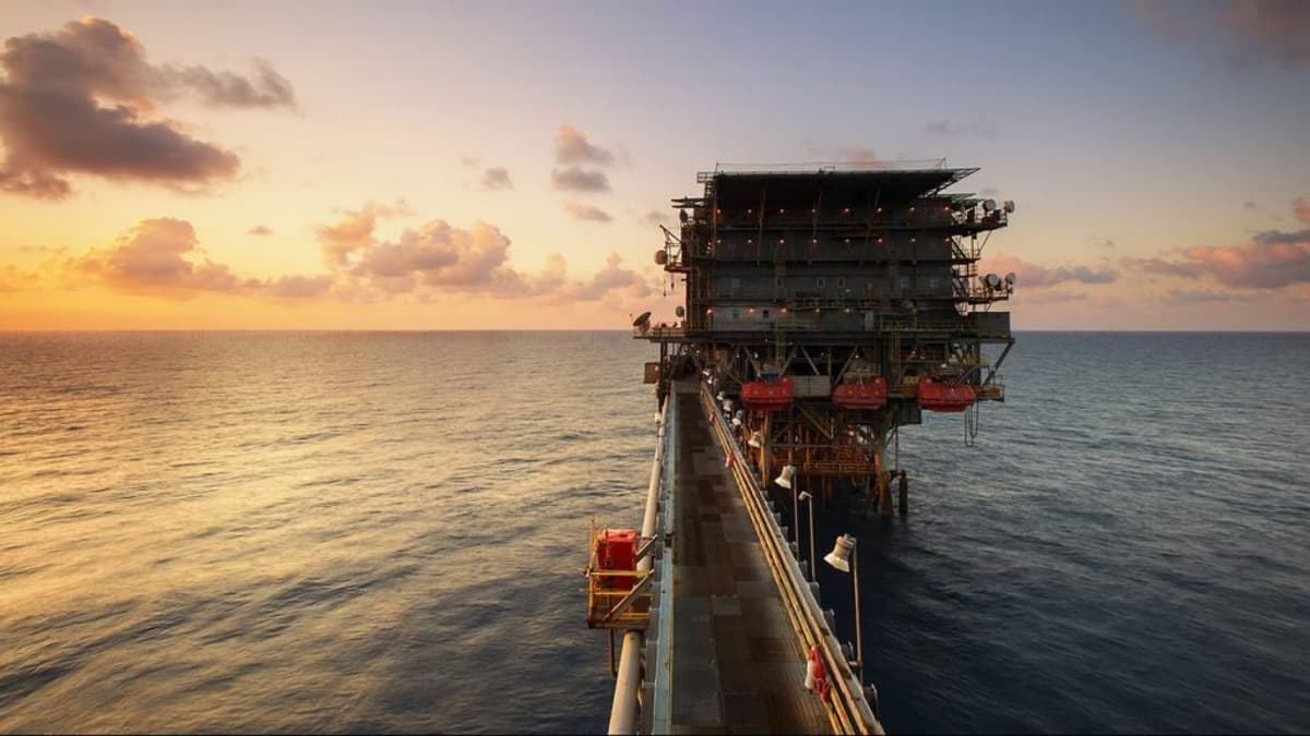 Cenovus Says Oilfield Extension Off Newfoundland Will Hike Emissions by 21 per Cent