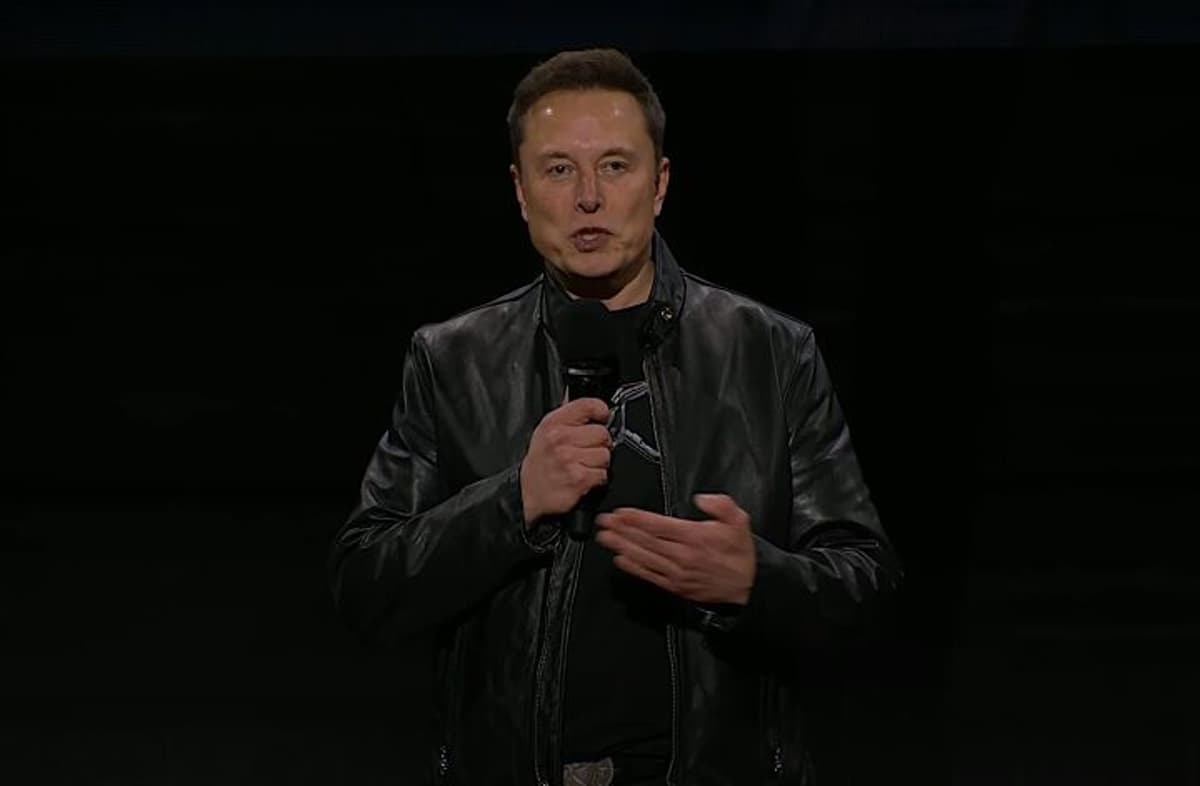 Tesla CEO Musk Expects Expansion of Self-Driving Cars Without Monitors in 2026