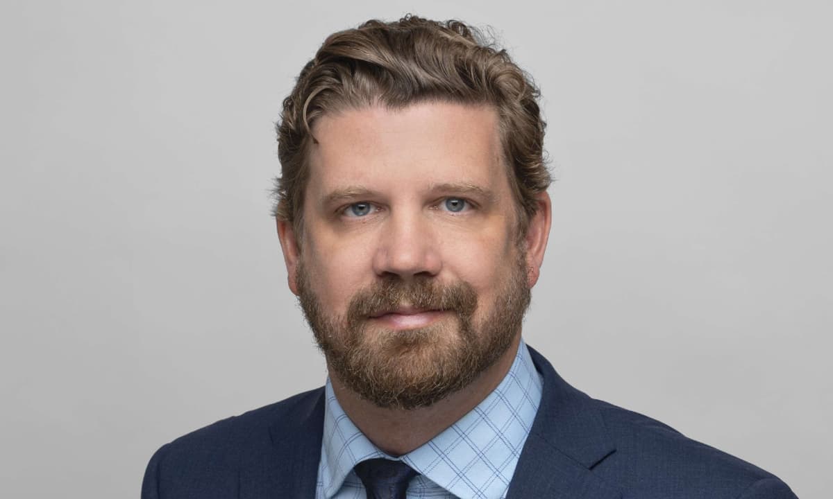 Alberta Judge Slams Ex-Director with $500,000 in Costs over Fake Emails