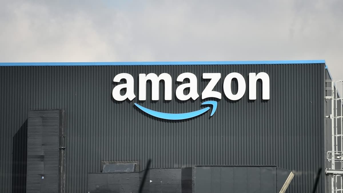 Amazon Employees Are "Tokenmaxxing" Due to Pressure to Use AI Tools