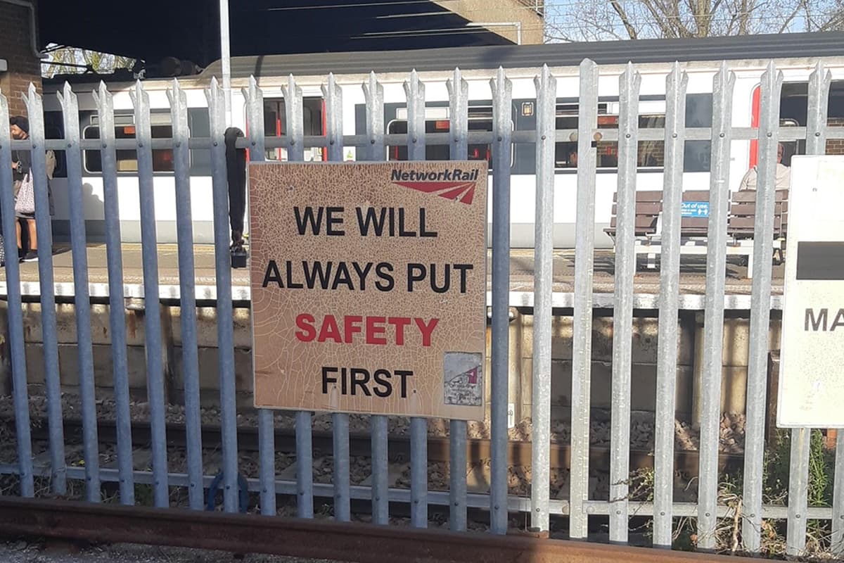 108mph Train Narrowly Misses Maintenance Van