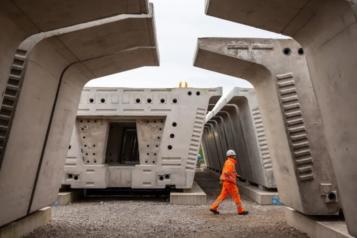 Welsh People Treated Like ‘Second Class Citizens’ over Rail Funding in Light of HS2 Cost Increases