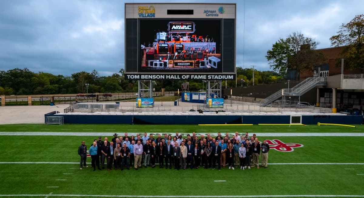 Leadership When There Is No Clear Answer