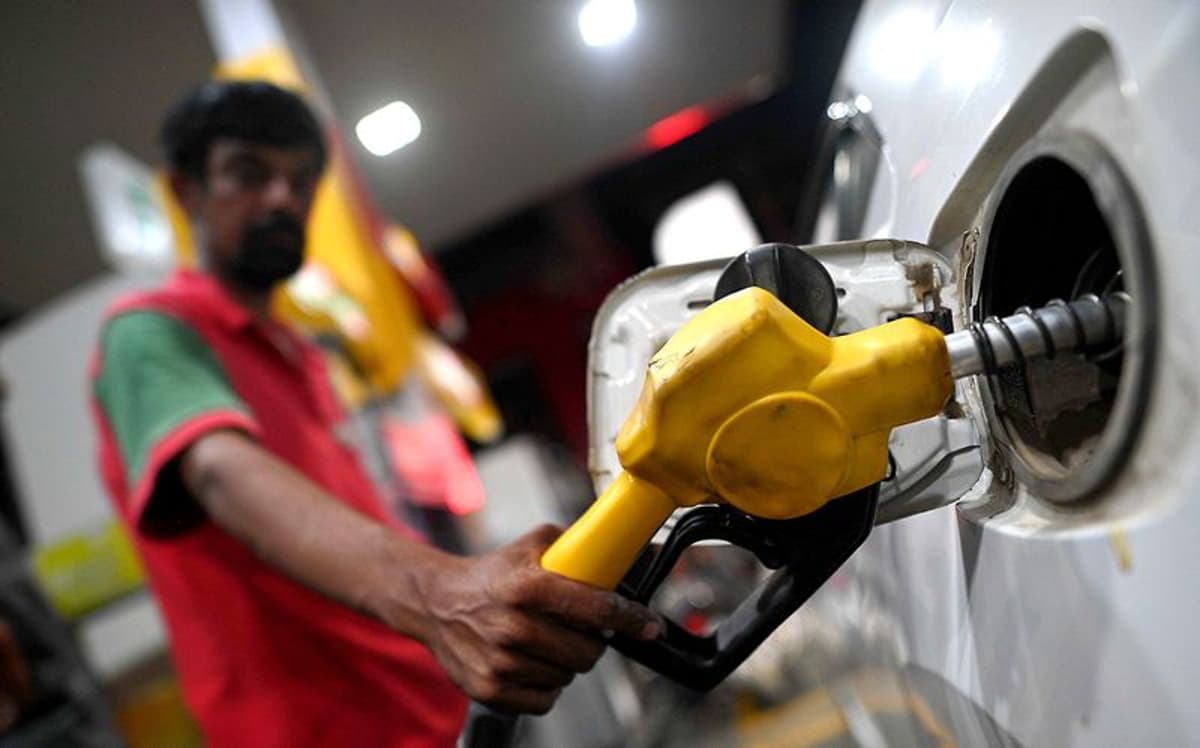PUMP PAIN: SA Petrol Price to Surge 14% to Almost Record High on Wednesday