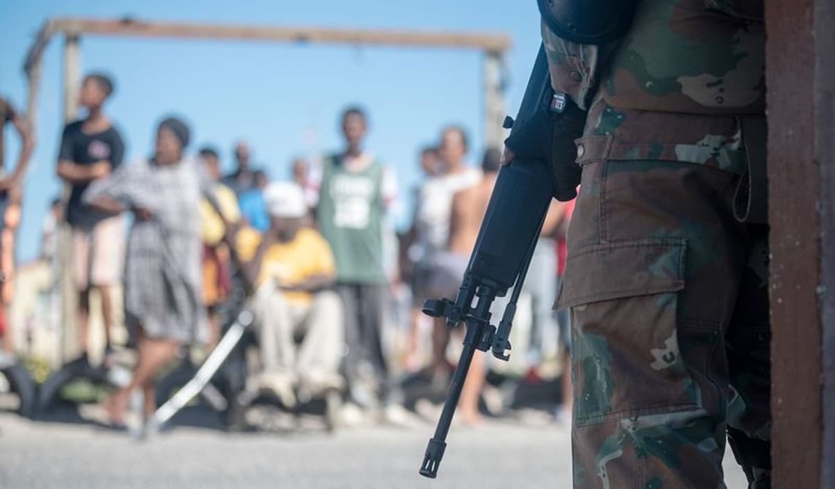 SANDF ARMS THEFT: Gauteng Army Base Raid: Thieves Snatch Grenade Launcher, Assault Rifles