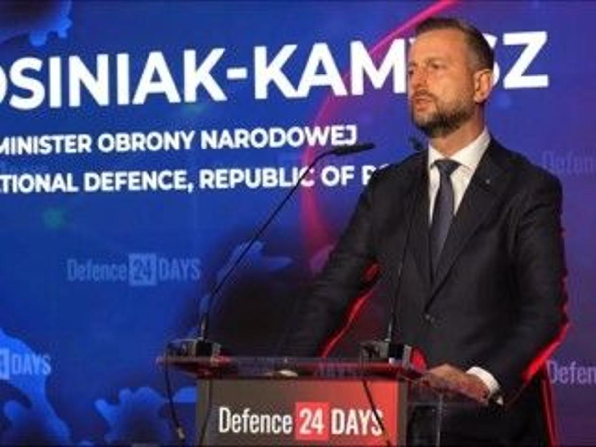 Polish Defence Minister Calls for 24/7 Arms Production