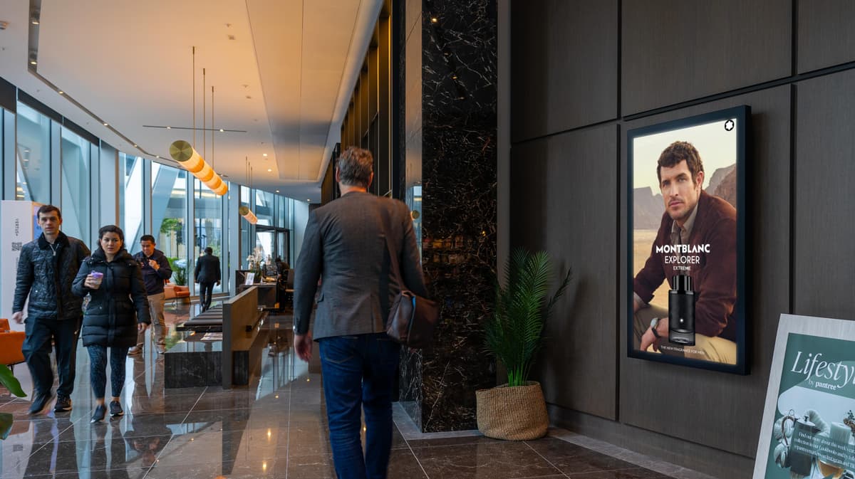 VIOOH Partners with Abode Media to Expand Programmatic DOOH Footprint