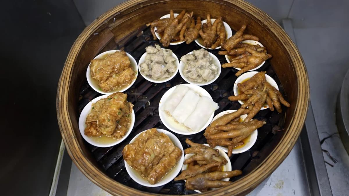 New Guangzhou Rule on Handmade Dim Sum Sparks Debate on Heritage Food in Hong Kong