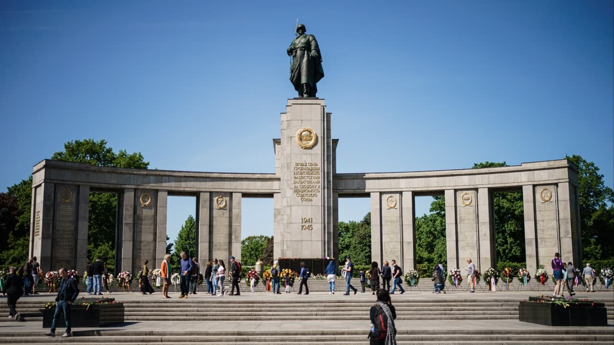 Russia Criminalises Denial of ‘Soviet Genocide’ by Nazis During World War II