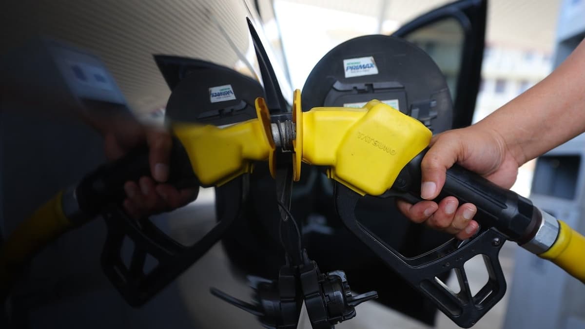 Minister Warns Malaysia Will Enter ‘Critical Period’ for Fuel Supply by June