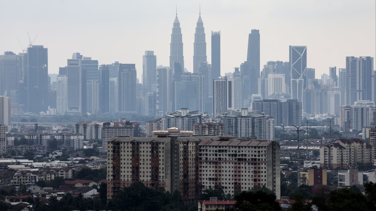 Malaysia Faces Energy Emergency Amid Trump’s Hormuz Blockade