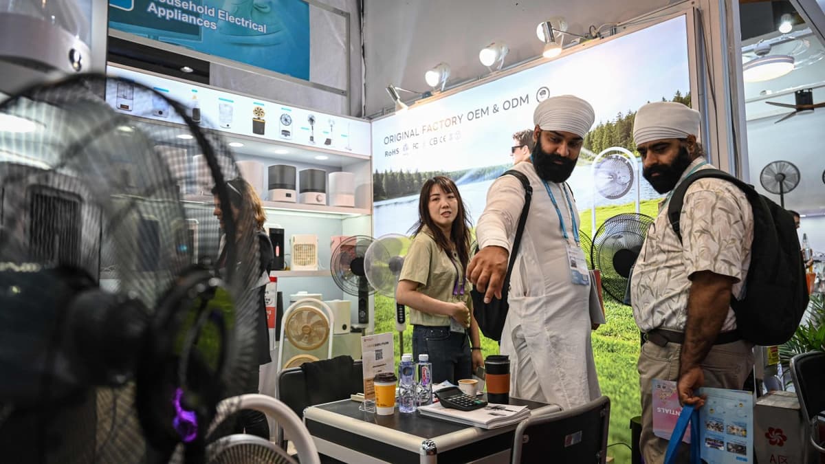 Canton Fair Under Middle East Cloud, but Sets Records, as High Costs Hit China’s Exporters