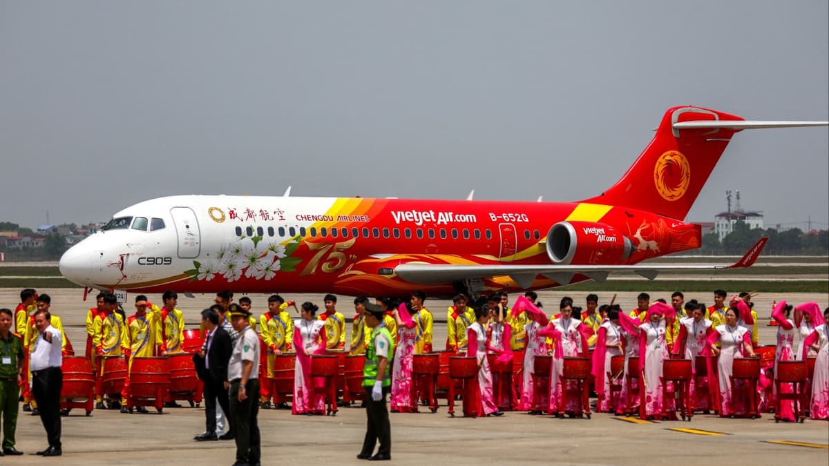 Vietnamese Airline to Lease up to 10 C909 Jets in Boost for Chinese Aircraft Maker