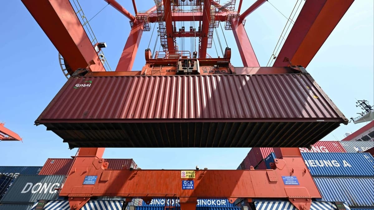 Asia Growth Forecasts Slashed as Iran War and Tariffs Threaten Supply Chains