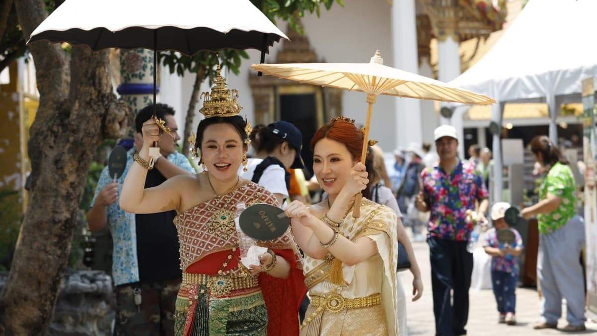 More Bookings, Shorter Trips: Chinese Adjust to Higher Fuel Prices for Labour Day Break