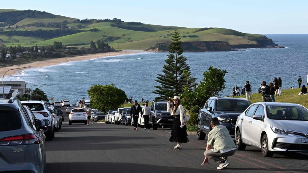 Tourists Overrun Australia’s Most Instagrammed Street, Driving Locals to the Brink
