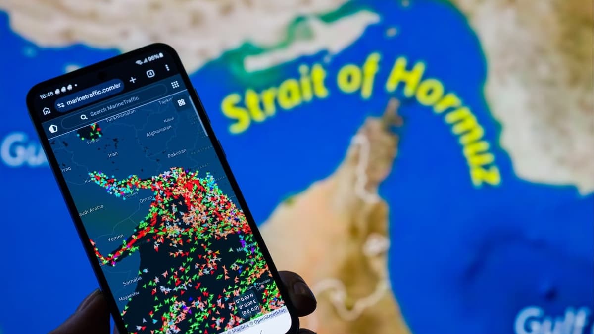 Oil Surge on Trump Blockade Warning Tests Stocks’ Resilience