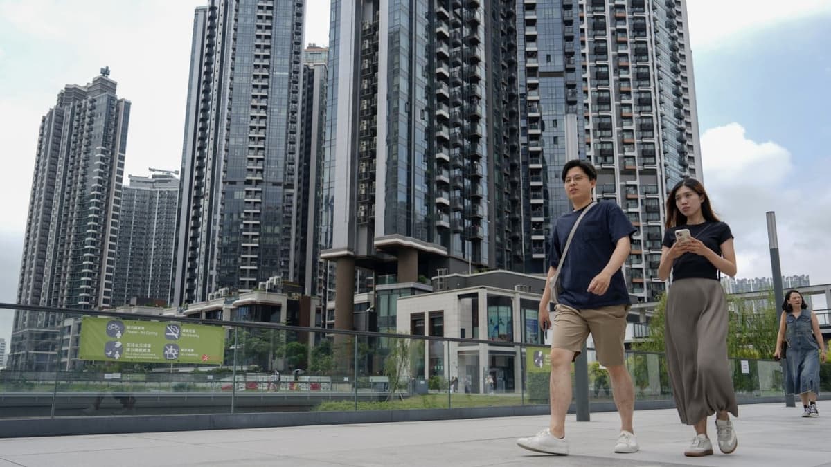 Calls Grow to Tap MPF for Housing as Young Hongkongers’ Desire to Buy Homes Wanes