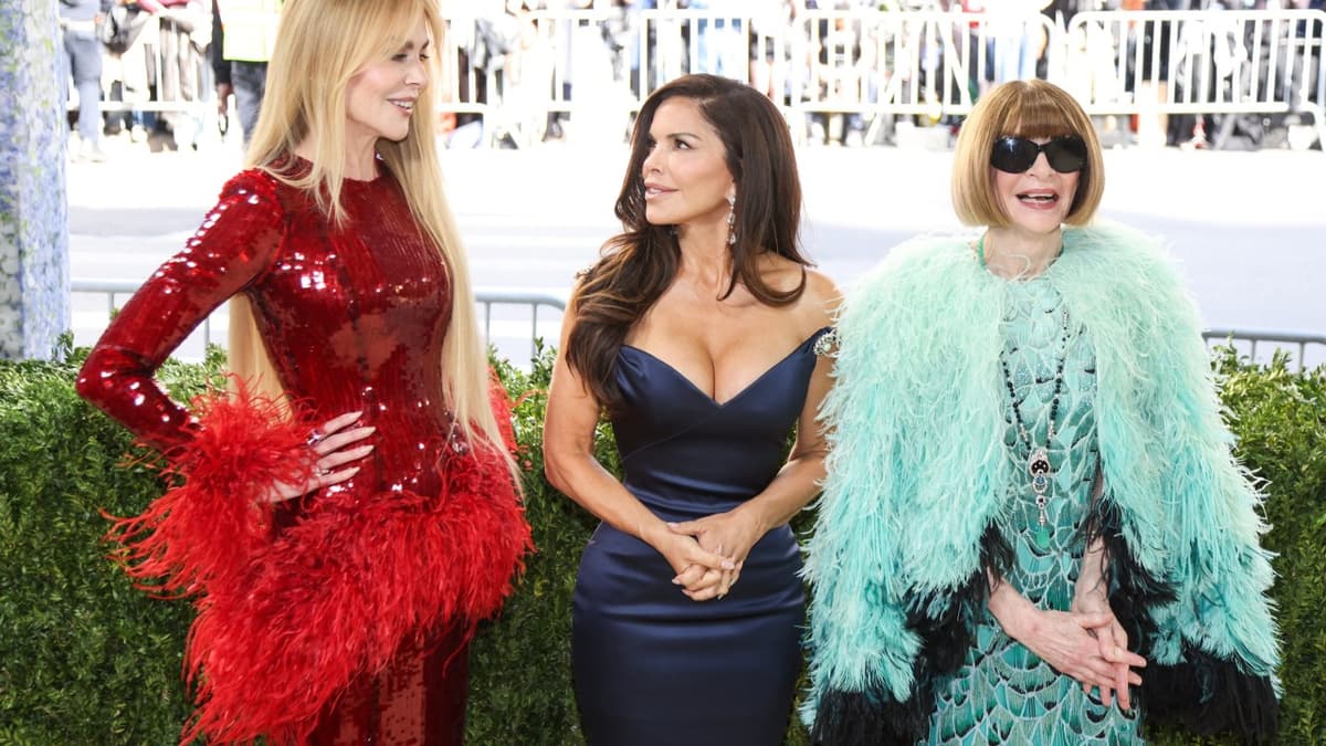 Met Gala’s Red Carpet Looks: From Bad Bunny and Beyoncé to Sabrina Carpenter