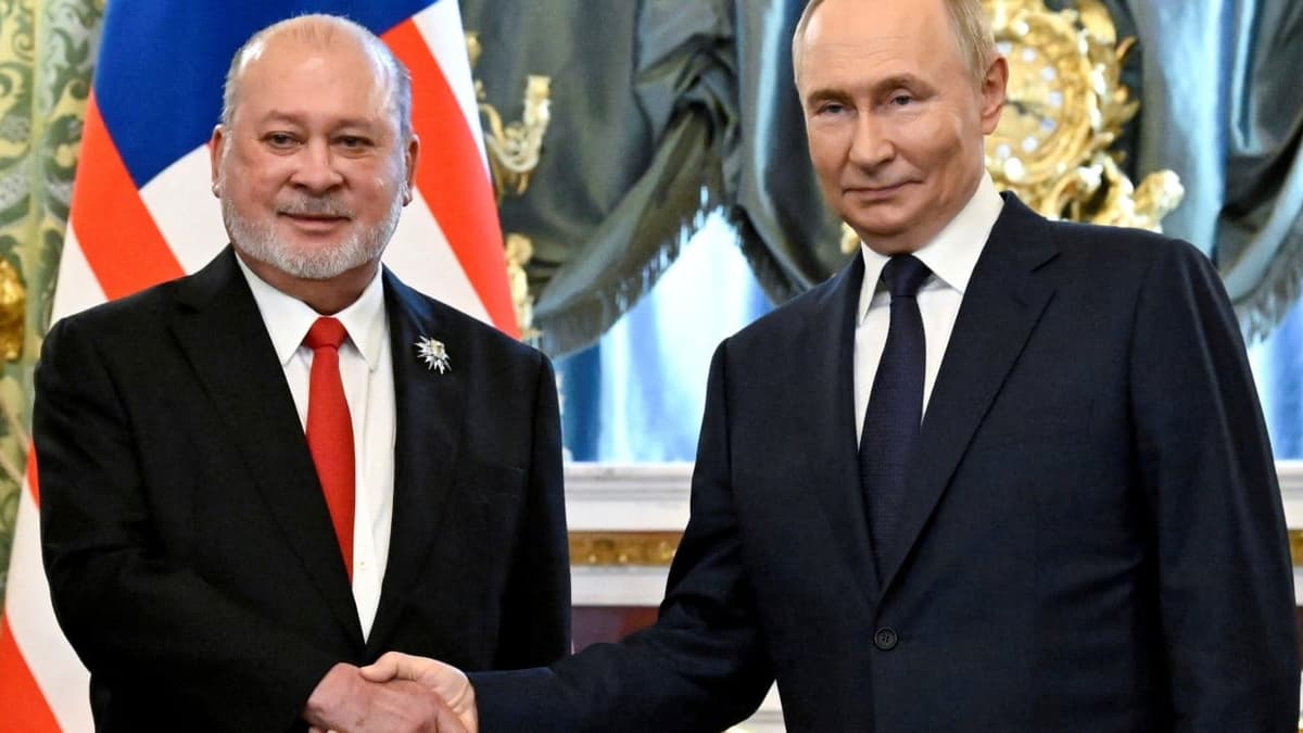 Malaysian King’s Visit to Russia Expected to Smooth Path for Oil Deal