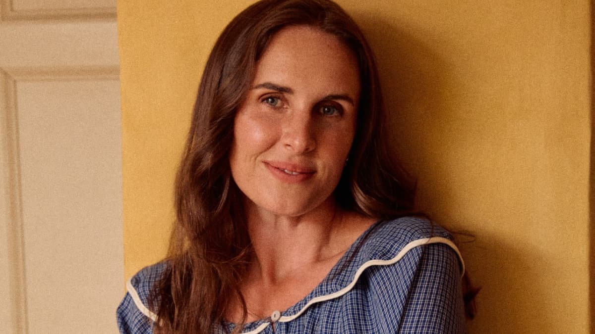 Why Nightgowns Are Making a Comeback – Mad Men’s Betty Draper Would Approve