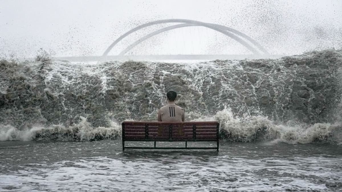 Chinese AI Improves Forecasts as Hong Kong Braces for Super Typhoons