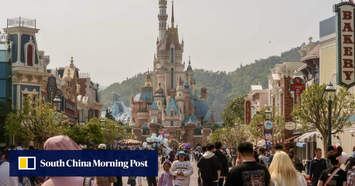 Hong Kong Disneyland Profit Drops as Costs Rise, Visitors Fall