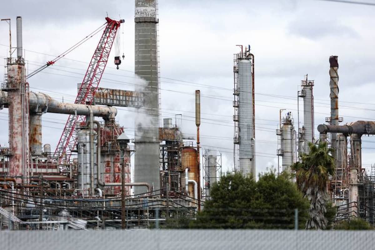 Martinez Renewable Refinery Workers Strike Amid Contract Dispute, Demand Safer Conditions