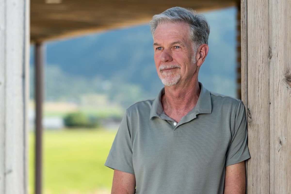 Netflix Co-Founder Reed Hastings, CFO Spencer Neumann Sell $48 Million Worth of Combined Shares