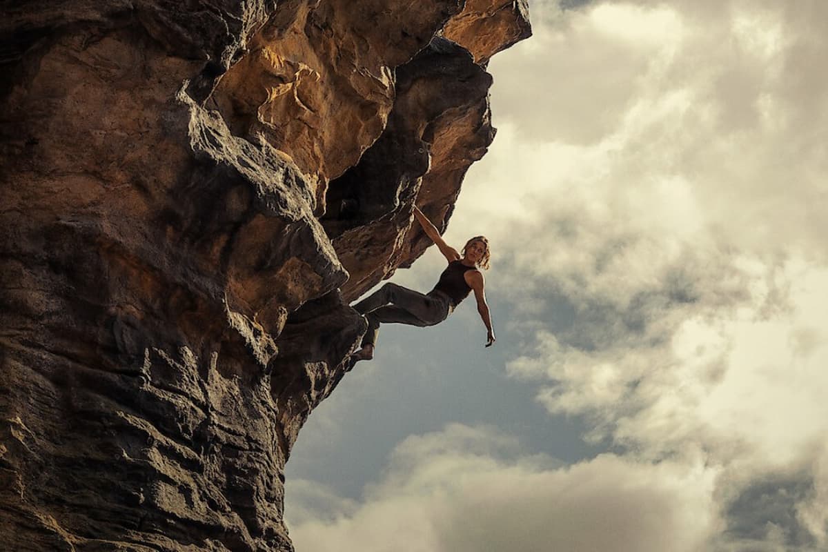 Charlize Theron Hits Netflix’s ‘Apex’ With 38.2 Million Views