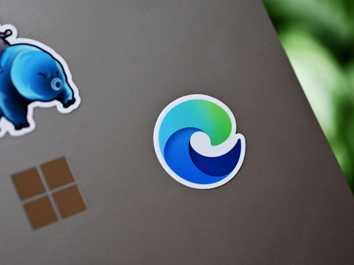 Microsoft Edge Will Load All Your Passwords Into Memory in Plaintext, but Microsoft Says It's Not a Security Concern