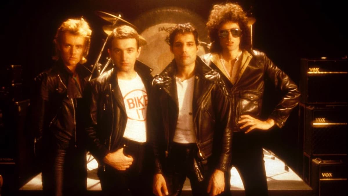"Freddie Said, Darling, Leave It to Me. I Believe in This." The Story Behind Another One Bites The Dust, Queen's...