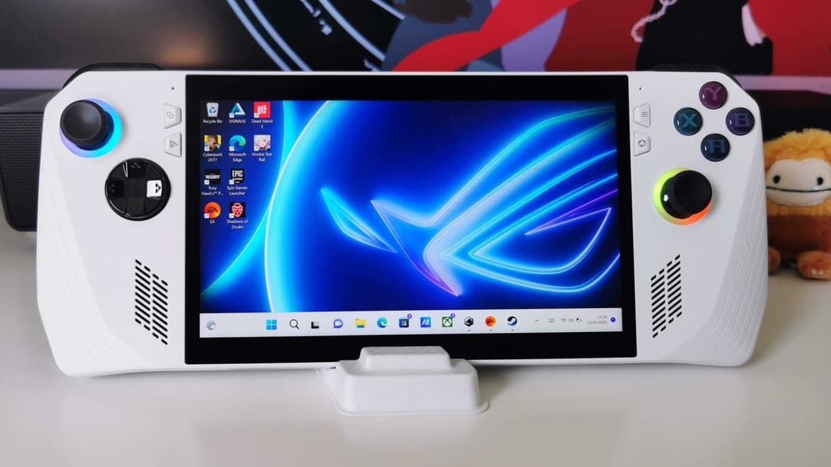 If You Can Stomach Second-Hand Gaming Handhelds, I'd Look at Refurbed Asus ROG Ally and Lenovo Legion Go to Survive...