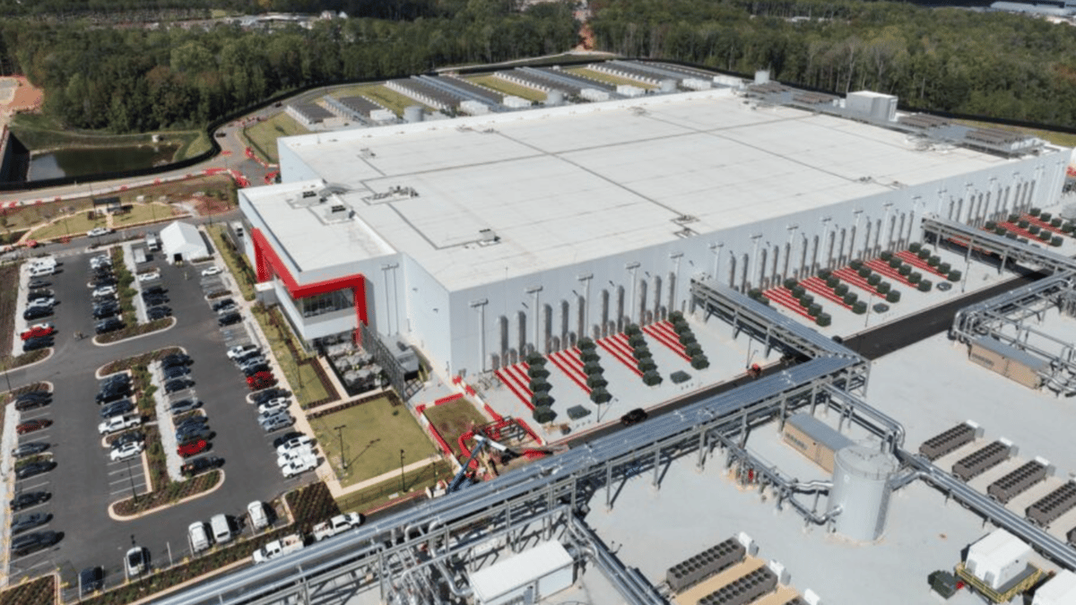 Microsoft Unveils Its First "AI Superfactory" - Here's What the Future of Computing Will Really Look Like