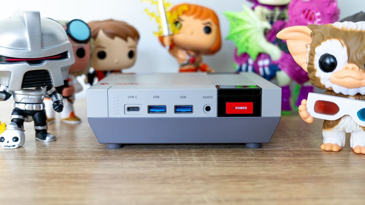 This Retro Games Console Is Capable of Playing AAA PC Games Alongside the Classics – Looks Like an NES but...