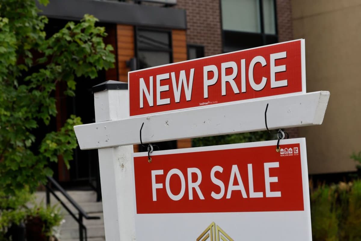 How to Relist Your Home After a Sale Falls Through: What to Change on Price, Agent and Home Issues