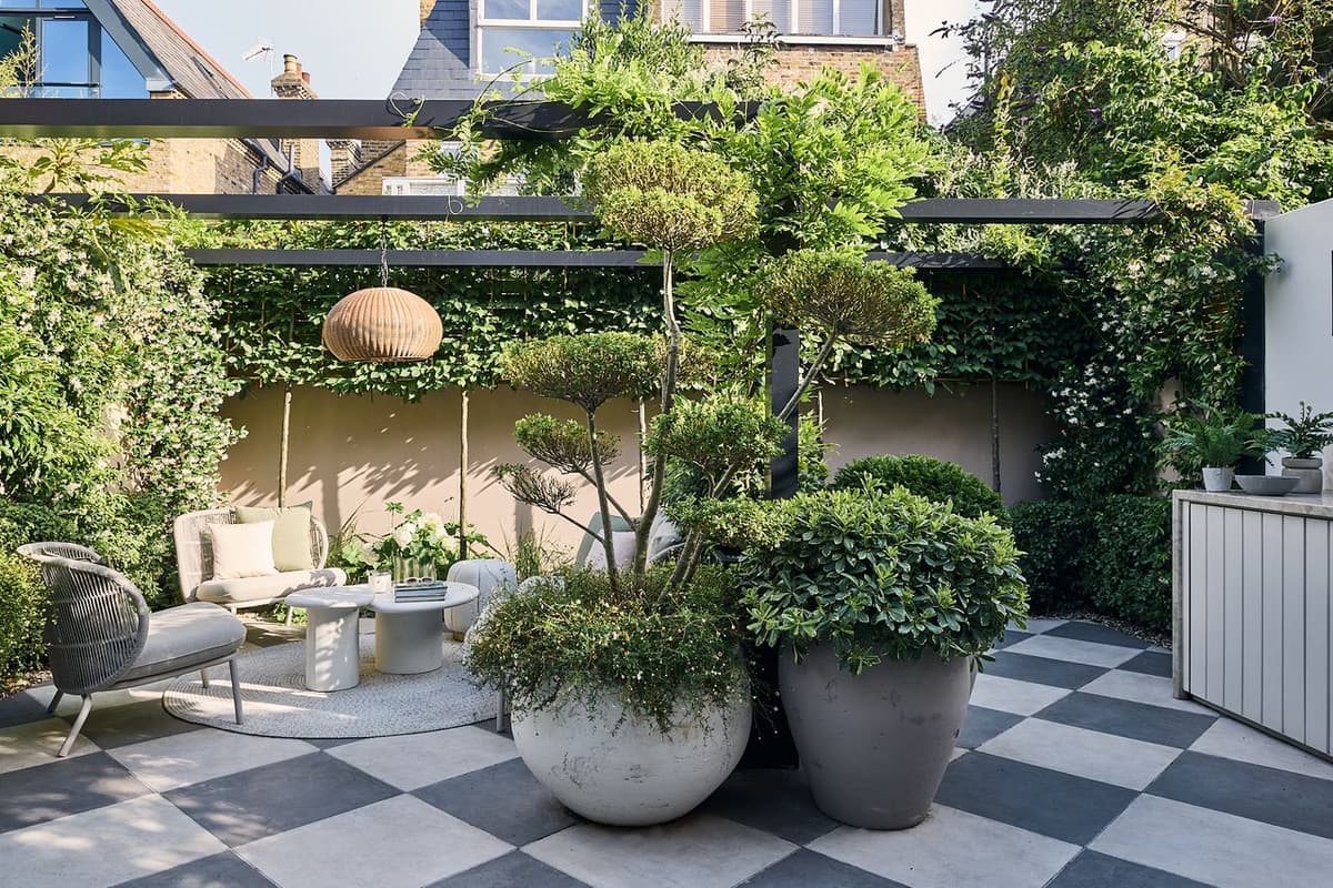Before and After — Once Just an Astroturf Lawn, This Small London Garden Has Been Transformed to Feel a Hundred...
