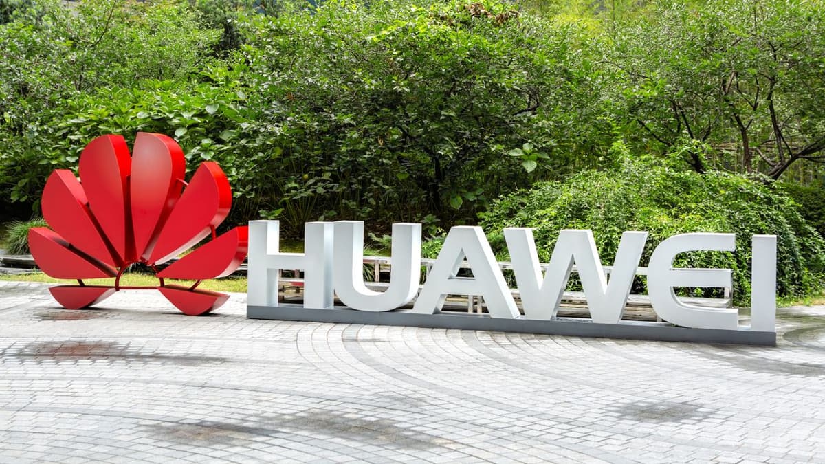 Huawei Develops 122TB SSD with New Packaging Tech to Sidestep US Sanctions on 3D NAND Chips — Chinese Firm Develops...