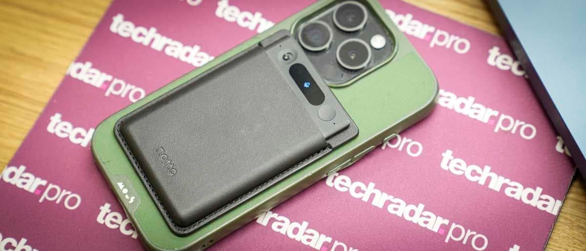 I Tested the Notta Memo and Ditched Handwritten Notes for Searchable AI Transcripts