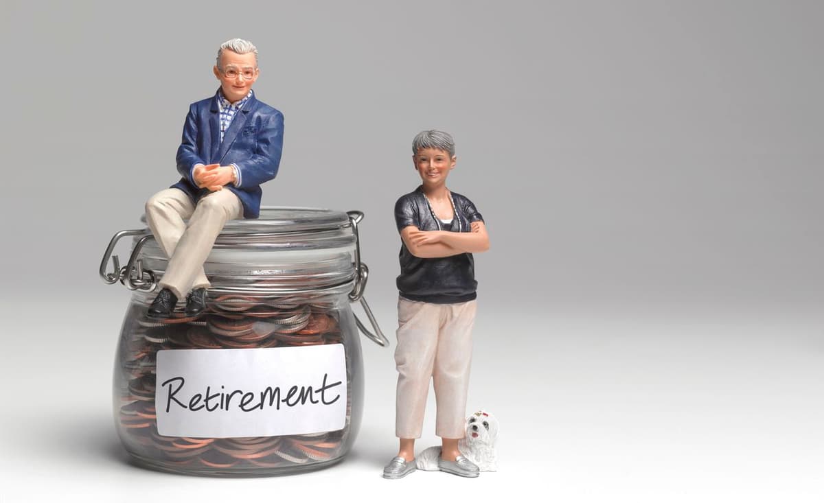 Retirees Cash Out 100,000 More Pensions in Full – Should You Take the Money?
