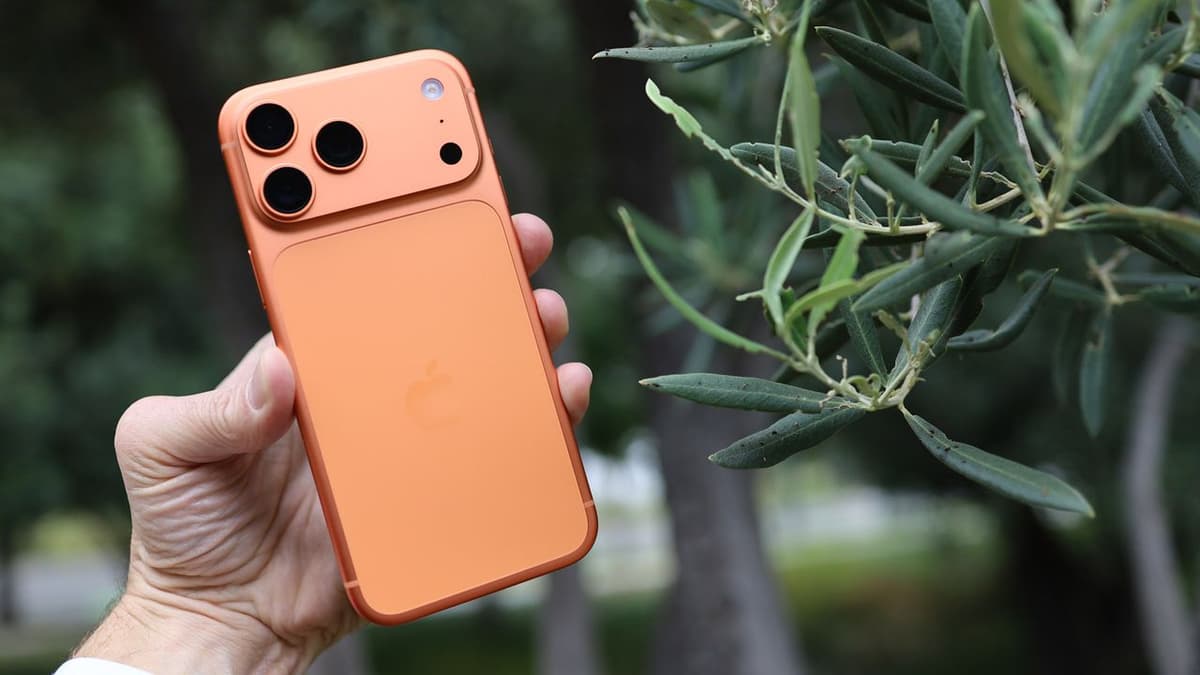 The RAM Crisis Will See Smartphone Specs Go Backwards in 2026, Experts Warn – Here's Why