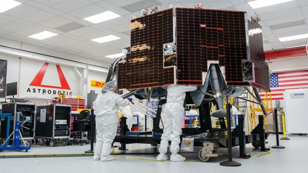 Astrobotic Unveils Griffin-1 Lunar Lander for NASA Moon Base Mission