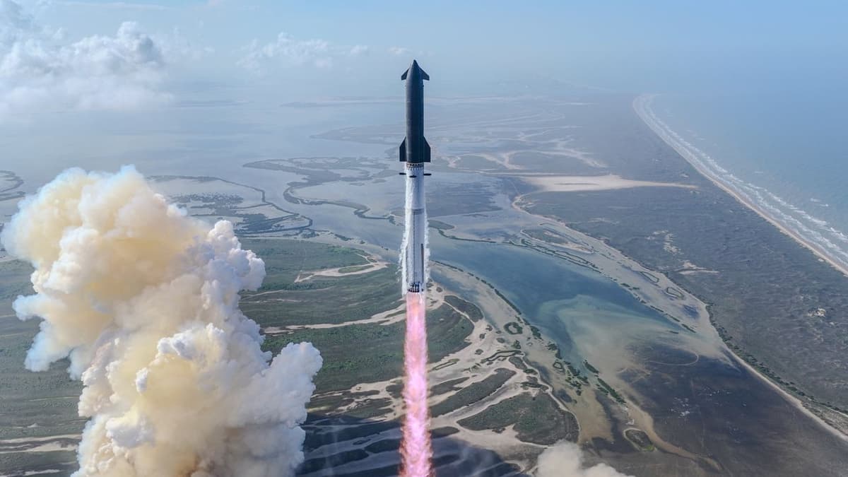 FAA Grounds SpaceX's Starship V3 Megarocket After Flight 12 'Mishap'