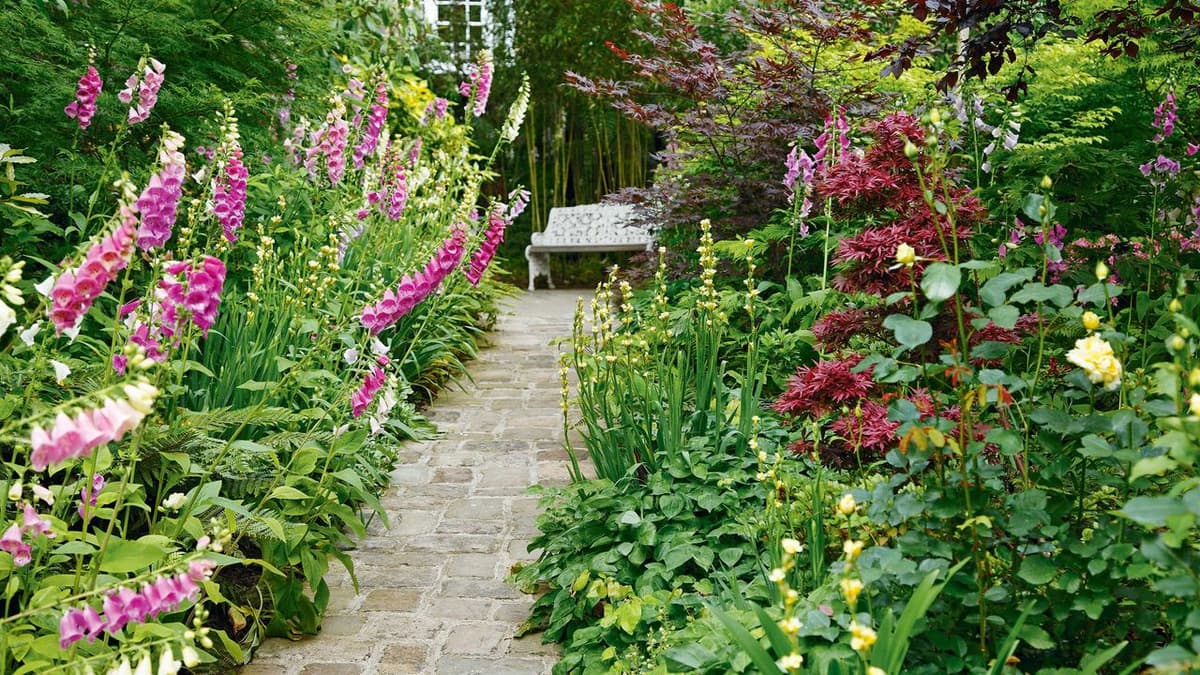 12 Ways to Make Your Path the Star of Your Cottage Garden