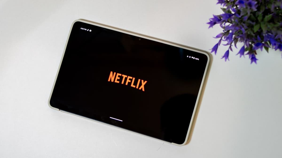 Even Netflix Is Getting in on Vertical Videos, Mobile App Redesign Gets Discussed