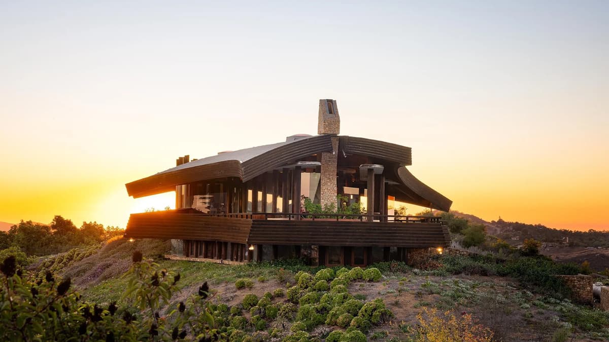 This Kendrick Bangs Kellogg House Is on the Market for the First Time